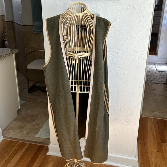 Burberrys trench coat with zip wool insert. This is an authentic vintage item. - Picture 14 of 17